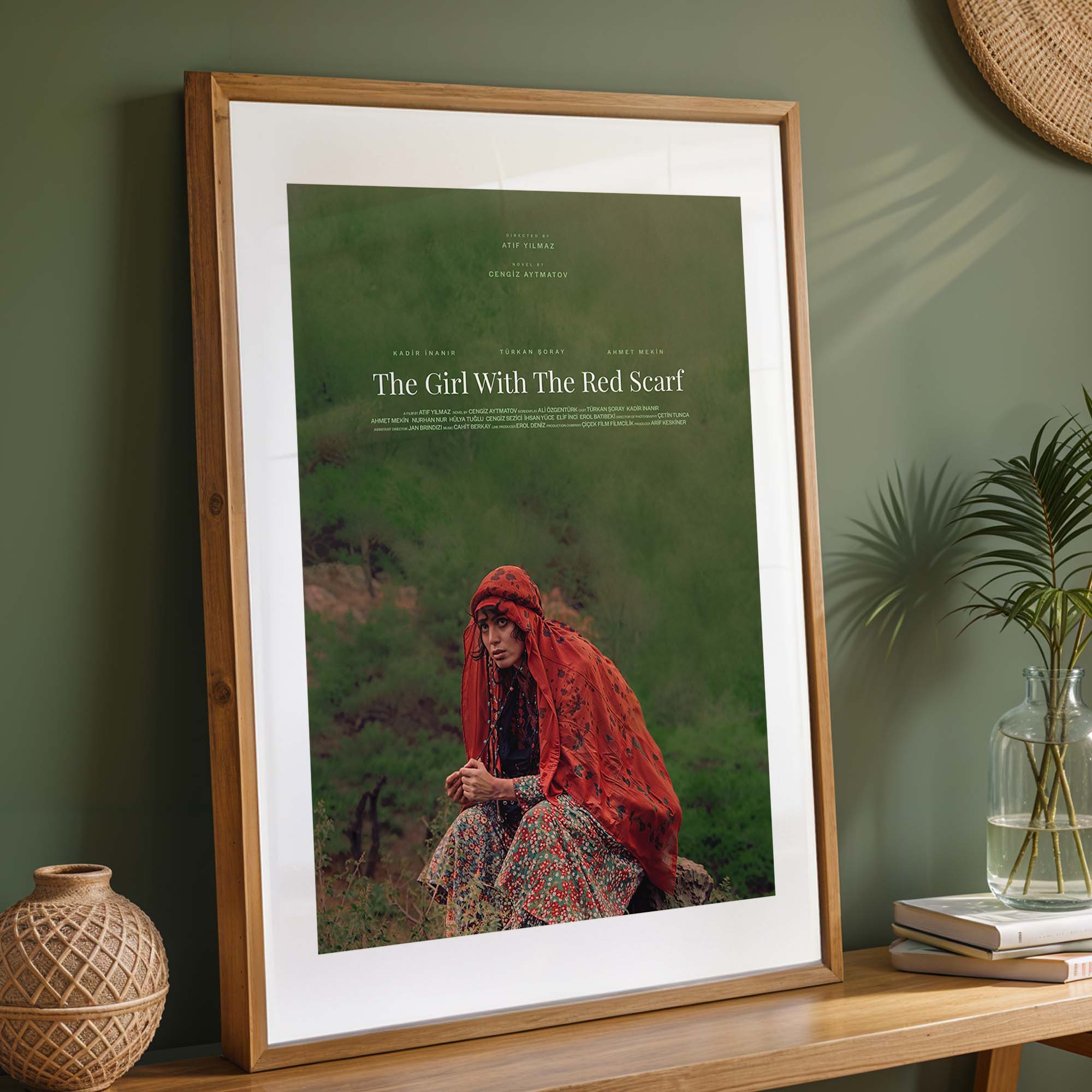 Filmposter - The Girl With The Red Scarf